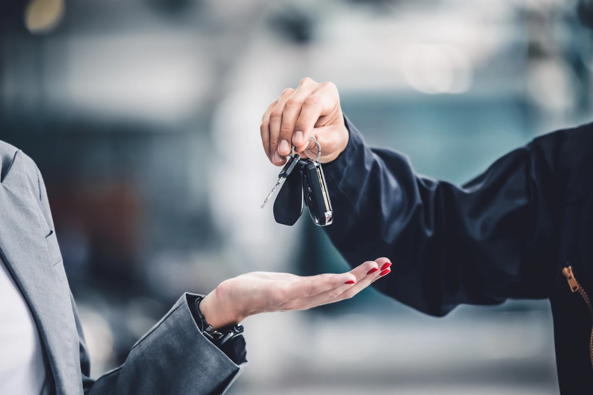 Bail précaire et bail dérogatoire : Comprendre les différences et les enjeux pour les locataires et les propriétaires